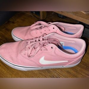 Mens 9.5 Nike SB Chrom